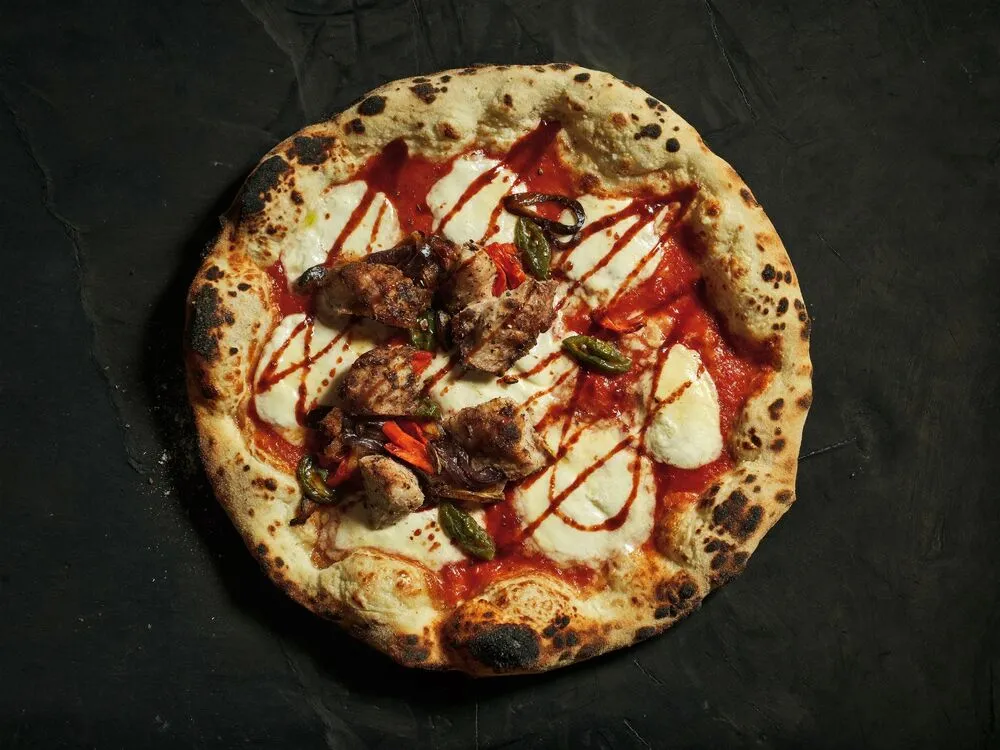 Pizza BBQ artisanale prête pour la livraison dans le nord de l'île Maurice, Tasty Panino